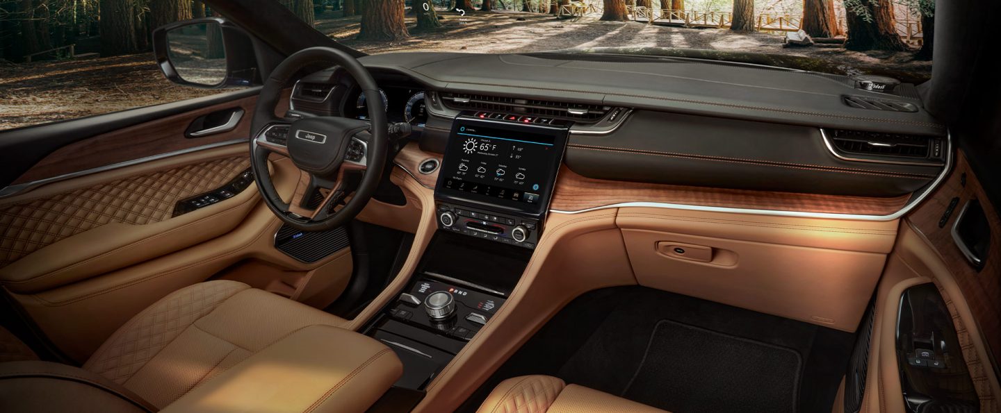 Grand-Cherokee-L-Interior